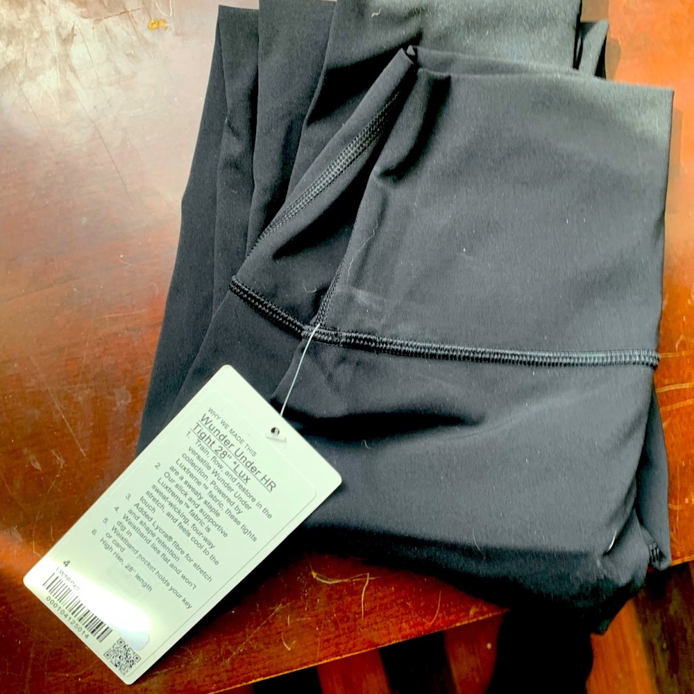 Lululemon Wunder Under Lux size 4